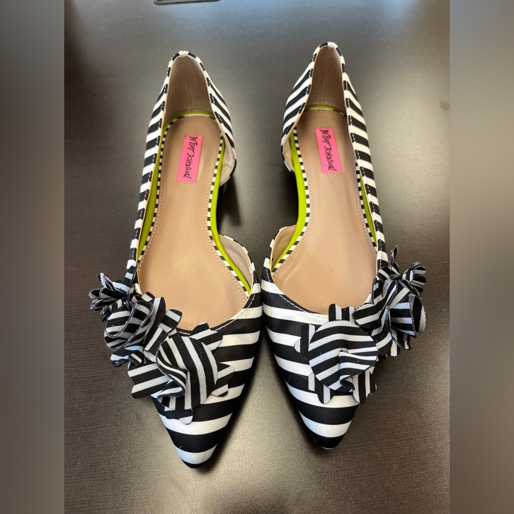 Betsey Johnson flats